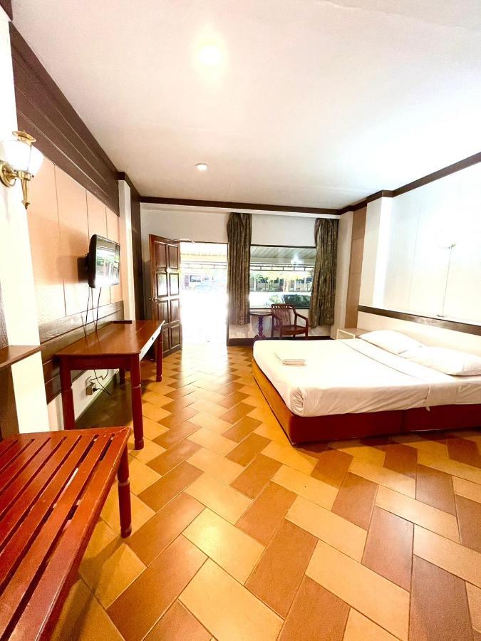 Bansuan Resort Nakhon Sawan Ngoại thất bức ảnh