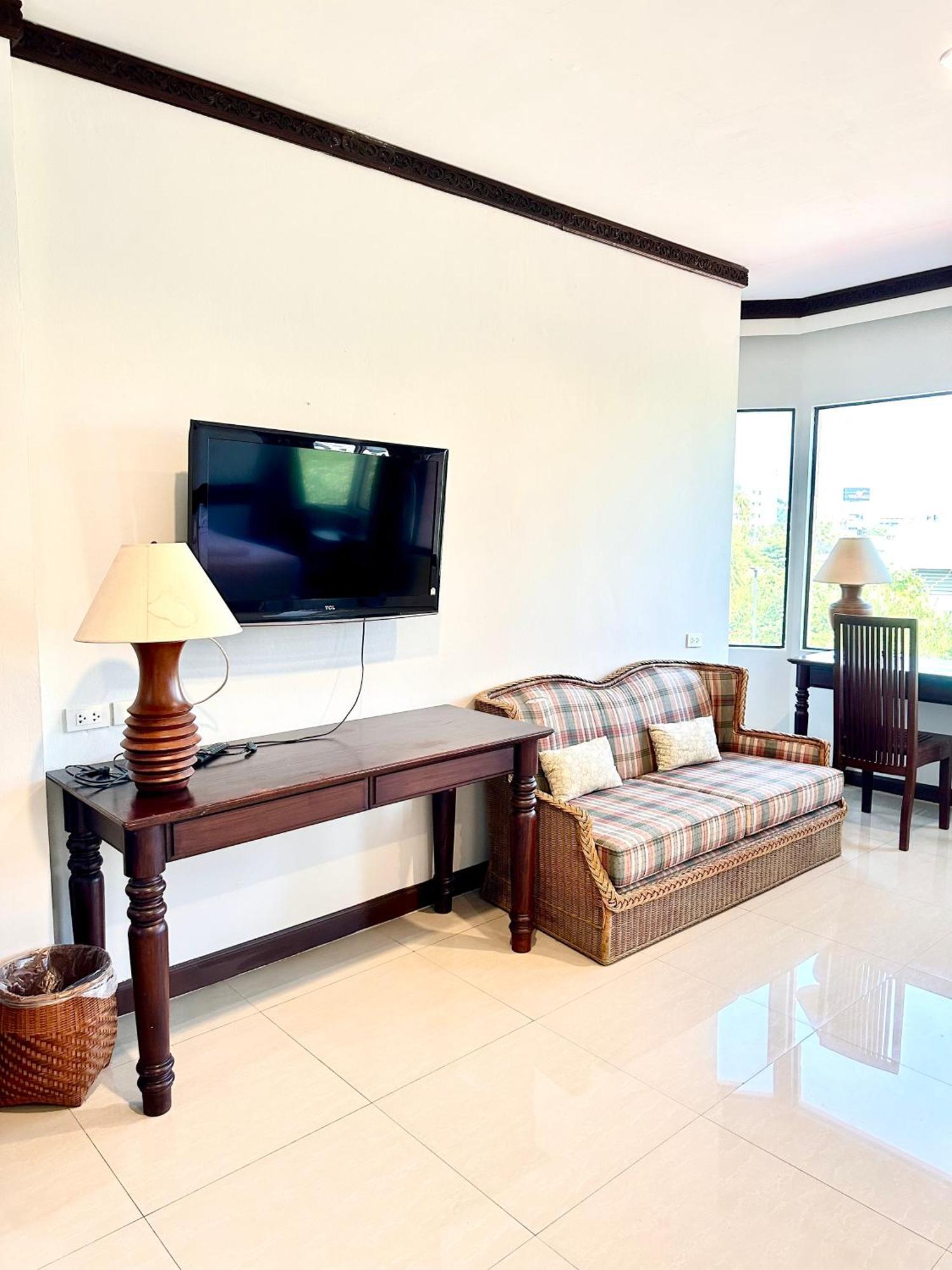 Bansuan Resort Nakhon Sawan Ngoại thất bức ảnh