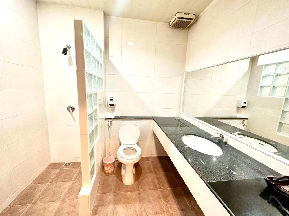 Bansuan Resort Nakhon Sawan Ngoại thất bức ảnh
