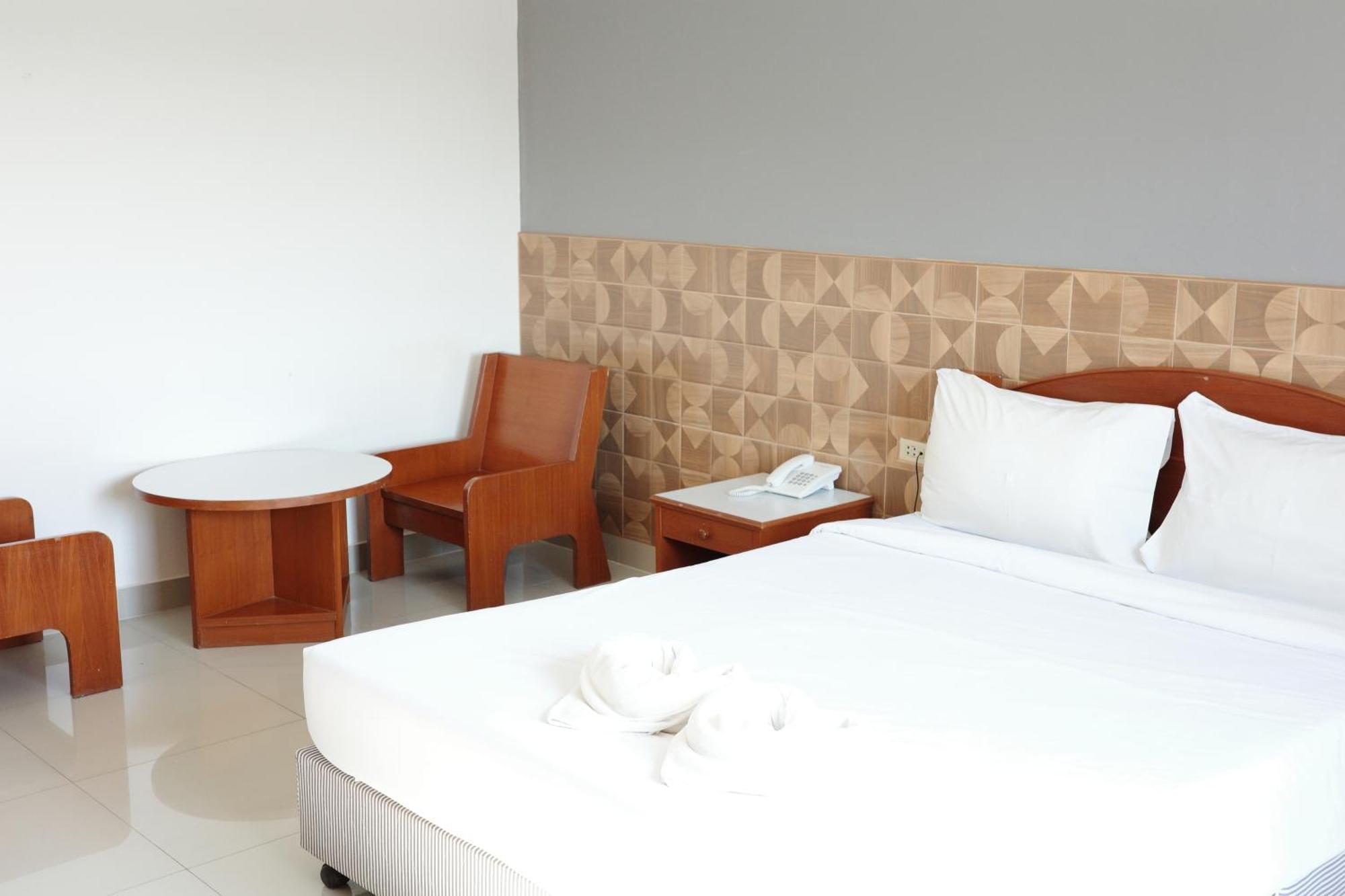 Bansuan Resort Nakhon Sawan Ngoại thất bức ảnh