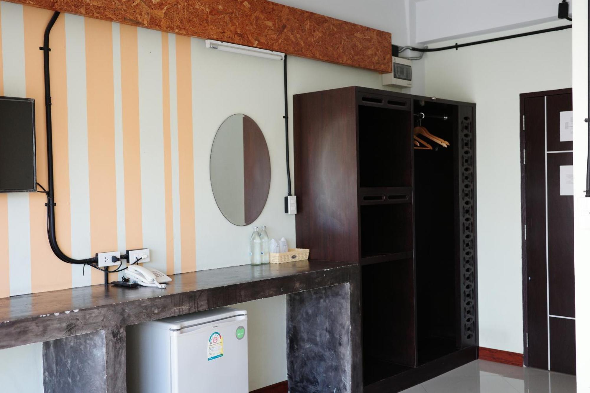 Bansuan Resort Nakhon Sawan Ngoại thất bức ảnh
