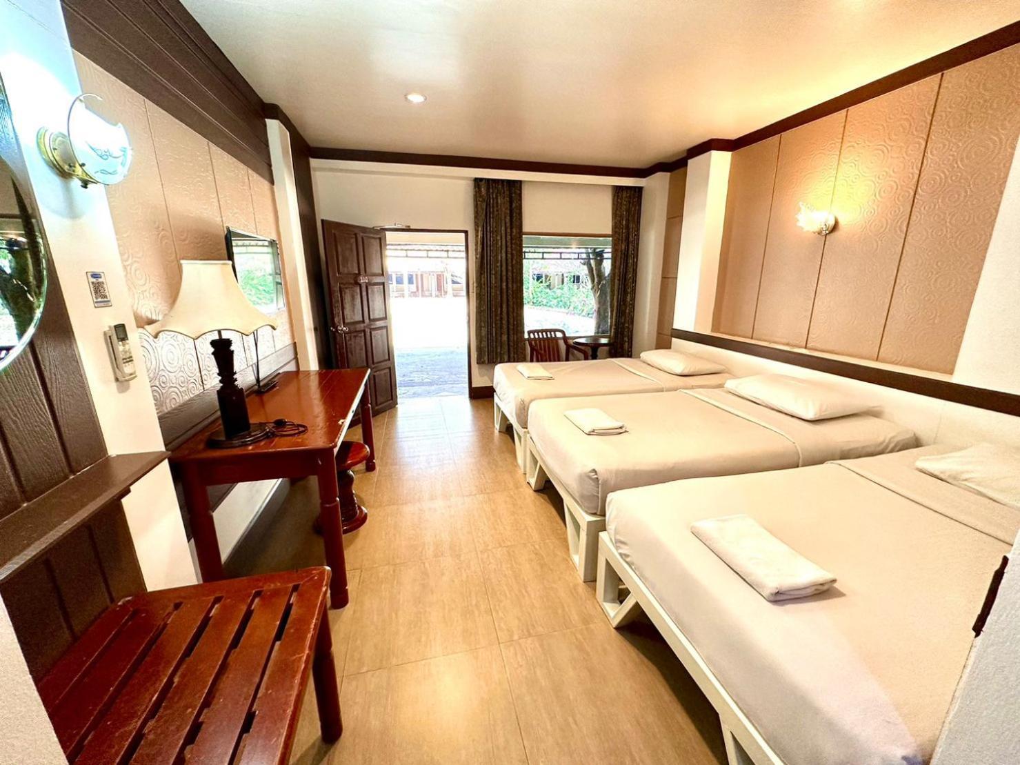 Bansuan Resort Nakhon Sawan Ngoại thất bức ảnh