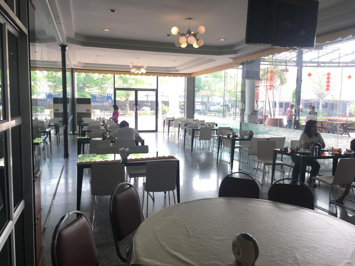 Bansuan Resort Nakhon Sawan Ngoại thất bức ảnh