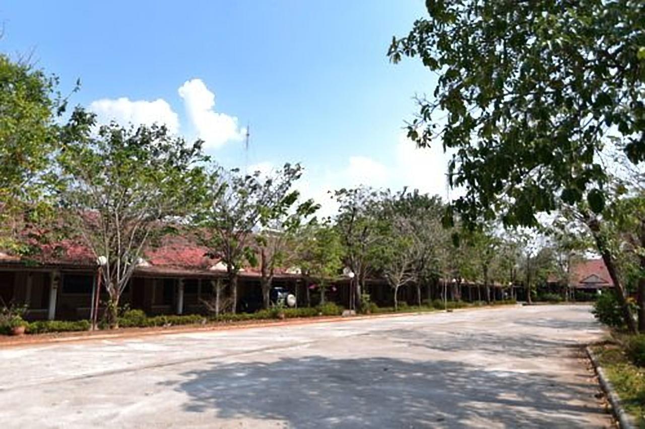 Bansuan Resort Nakhon Sawan Ngoại thất bức ảnh